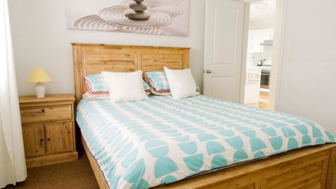 'RIVERSIDE RETREAT' 544 Ocean Drive, North Haven - St Kilda Accommodation 1