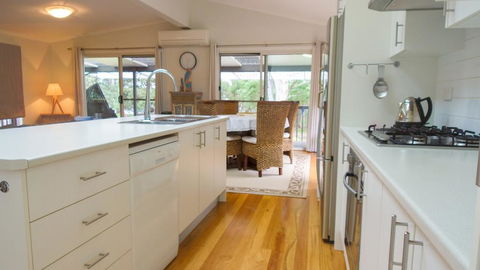 'RIVERSIDE RETREAT' 544 Ocean Drive, North Haven - St Kilda Accommodation 2