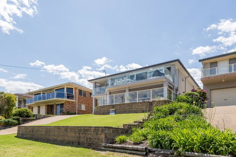 'Salt & Light' Mollymook - St Kilda Accommodation 1