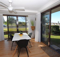 'Time and Tide' 1 - Ground Floor with Water Views - St Kilda Accommodation