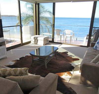 13 'Harbourside' 3-7 Soldiers Point Road - fantastic waterfront unit