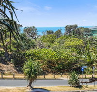 16 Pt Lookout Beach Resort - St Kilda Accommodation