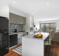 2 Bedroom Townhouse - Family  Corporate Bookings Only - St Kilda Accommodation