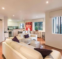 2 Bedroom with Parking  AC Close To Beach  City - St Kilda Accommodation