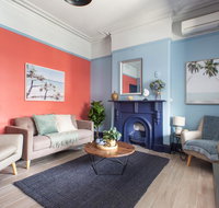 2-Bed Apartment Metres From Coogee Beach and Dining - St Kilda Accommodation