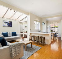 2-Bed House With Patio Near Bars and Restaurants - St Kilda Accommodation