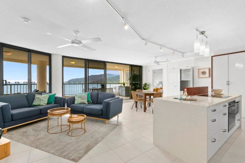 Cairns Aquarius - St Kilda Accommodation 4