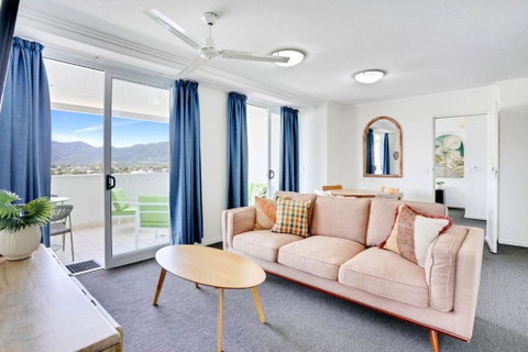 Cairns Central Condo - St Kilda Accommodation 2