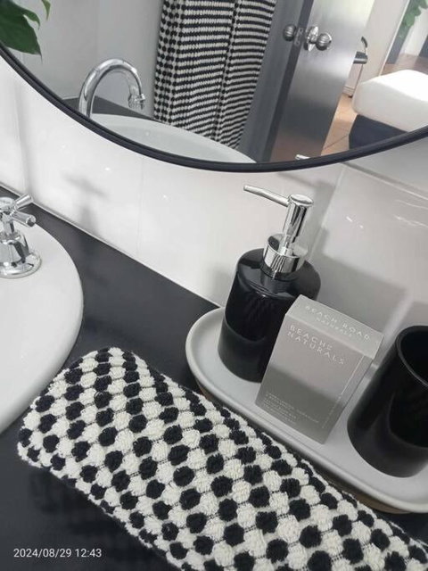 Cairns Chic Suite - Apartment A - St Kilda Accommodation 3