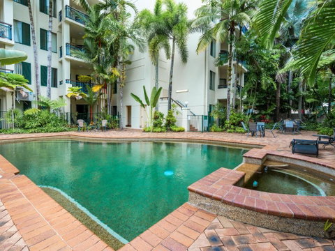 Cairns City Family Apartment - Wifi -Netflix - Pool - St Kilda Accommodation 0