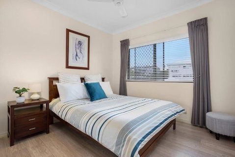 Cairns Esplanade Vacation In Stylish Watermark - St Kilda Accommodation 2