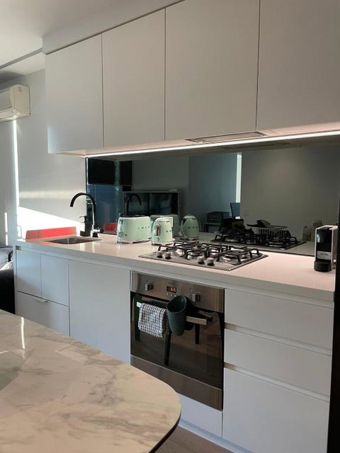 C&S Stay- Melbourne CBD - St Kilda Accommodation 3