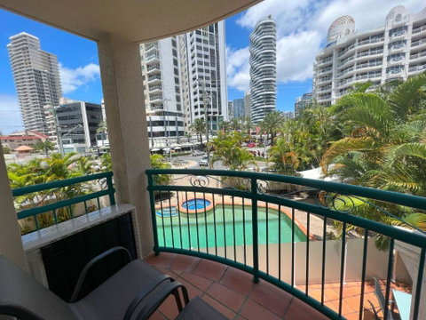 CHA Private Apts Aruba Beach - St Kilda Accommodation 1