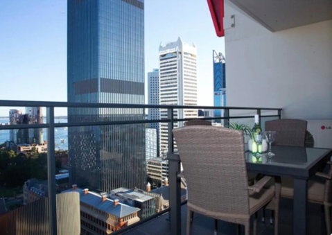 CENTRAL CBD EXEC STUNNING VIEW WIFI NETFLIX WINE - St Kilda Accommodation 4
