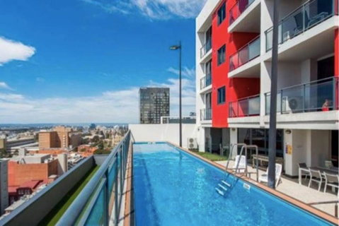 CENTRAL CBD EXEC STUNNING VIEW WIFI NETFLIX WINE - St Kilda Accommodation 0