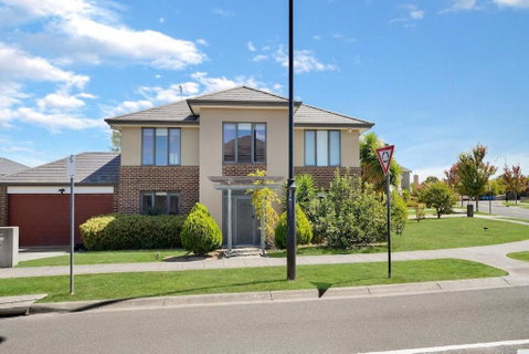 Deluxe Family Montpellier Gardens Estate - Burwood - St Kilda Accommodation 0