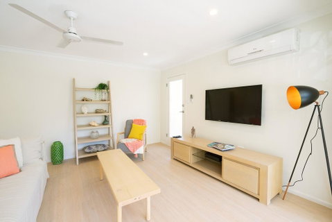 3 Bedroom Apartment Minutes From Main Beach - St Kilda Accommodation 1