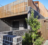 3-Bed House With Rooftop and Parking Near Yarra Park - St Kilda Accommodation