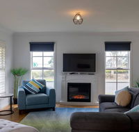 5 Bedroom Close to Beach and Moorpanyal Park - St Kilda Accommodation