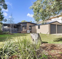 62 BINGLEY PARADE RIVERSEA HOUSE - St Kilda Accommodation