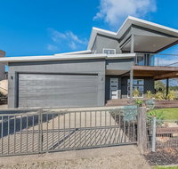 7 Graydens Road Ventnor with Spectacular views - St Kilda Accommodation