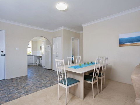 7 The Dunes @ Fingal Bay - St Kilda Accommodation 2