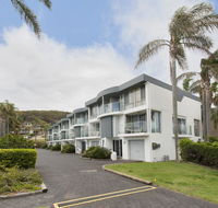 9 Cirrus  Fingal Bay