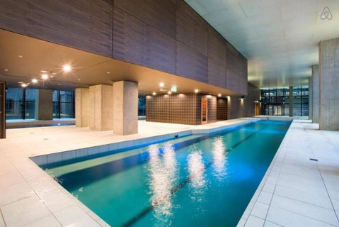 A Charming Studio With Stunning City Views - St Kilda Accommodation 3