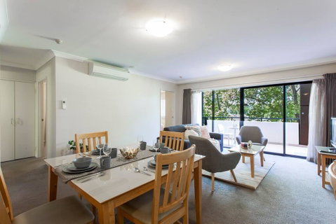 A Comfy 2BR Home, Top Location, FREE Parking - St Kilda Accommodation 2