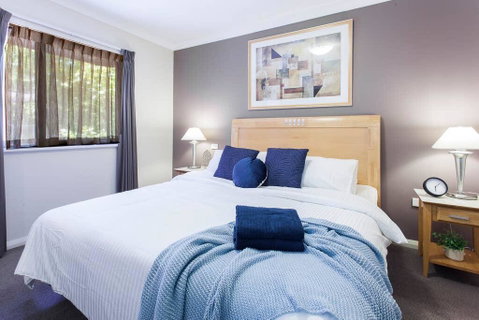A Comfy 2BR Home, Top Location, FREE Parking - St Kilda Accommodation 0