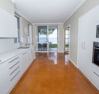 A Foreshore - Salamander Bay - St Kilda Accommodation