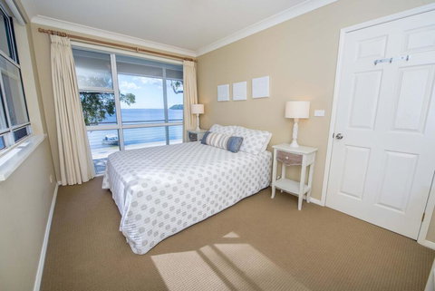 A Foreshore - Salamander Bay - St Kilda Accommodation 2