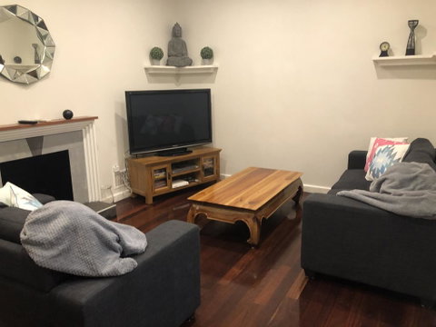 A Little Bit Of Zen By The Beach - St Kilda Accommodation 0