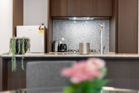 A Modern Apt, 5-min Walk To Queen Victoria Market - St Kilda Accommodation 3