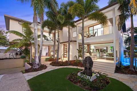 A PERFECT STAY - Casa Grande - St Kilda Accommodation 0