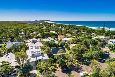A PERFECT STAY - Shore Beats Work - St Kilda Accommodation 2