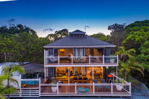 A PERFECT STAY - The Palms At Byron - Views Over Wategos Beach - St Kilda Accommodation 1