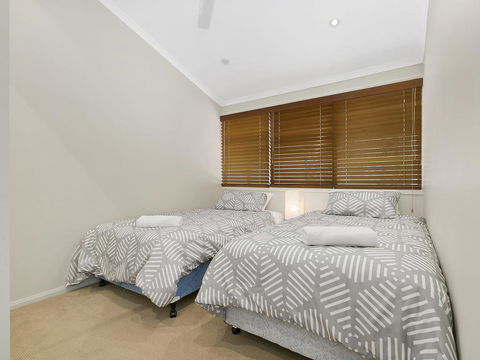 A Superb Location For Enjoying The Best Of Noosa - Unit 2/69 Noosa Parade - St Kilda Accommodation 1