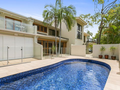A Superb Location For Enjoying The Best Of Noosa - Unit 2/69 Noosa Parade - St Kilda Accommodation 0