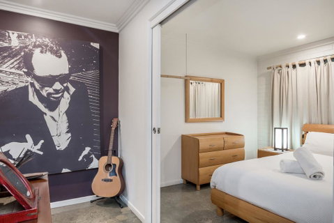 A SWEET ESCAPE - Brandon St Beach & Spa - St Kilda Accommodation 1