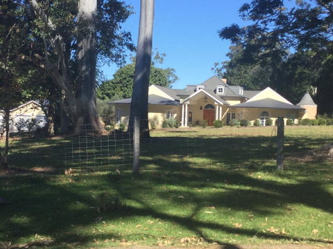 A Very French House - St Kilda Accommodation 0