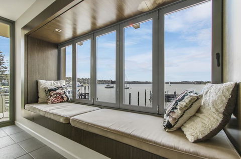 A Window On The Bay - St Kilda Accommodation 2