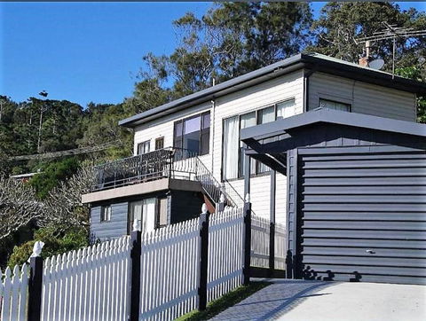 AAA Views, 2 View Street - St Kilda Accommodation 1