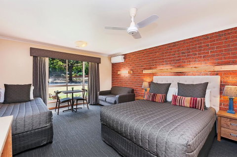 AAt 28 Goldsmith Motel - St Kilda Accommodation 0