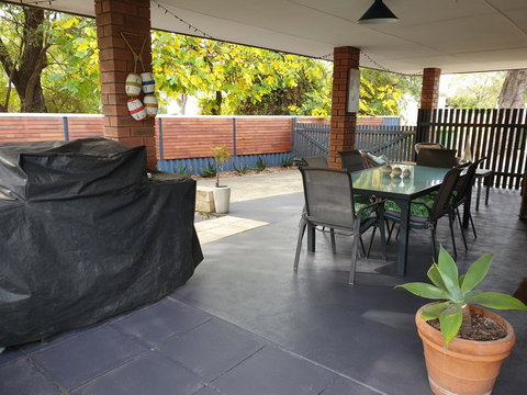 Abbey Beach Cottage - St Kilda Accommodation 1
