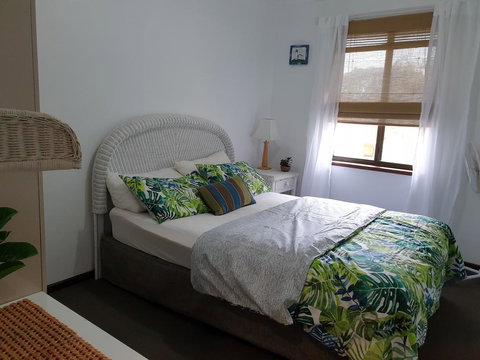 Abbey Beach Cottage - St Kilda Accommodation 2