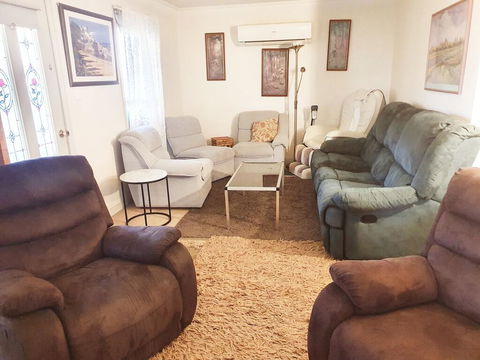 Abelia Cottages Botanical - St Kilda Accommodation 2