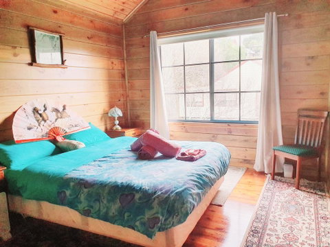 Abelia Cottages SPA Lakeside COTTAGE No 2 - St Kilda Accommodation 2
