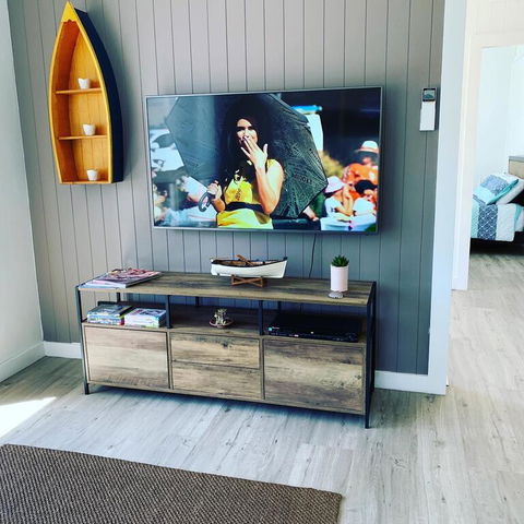 Abode Callala Beach Jervis Bay - 100m To Beach! - St Kilda Accommodation 3