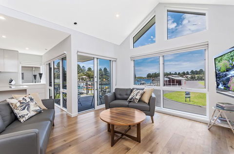 Absolute - St Kilda Accommodation 3